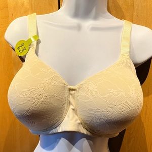 Brand New! W/Tags! Cream bra Wmns sz 40D.  By Vanity Fair.